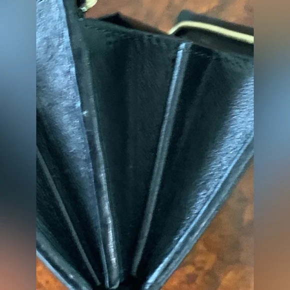 Gucci Vintage Long Black Wallet with Gold Logo - Picture 11 of 13